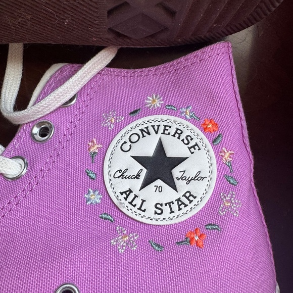 Converse Chuck 70 Purple with Embroidered Flowers Womens 9 - Picture 6 of 9